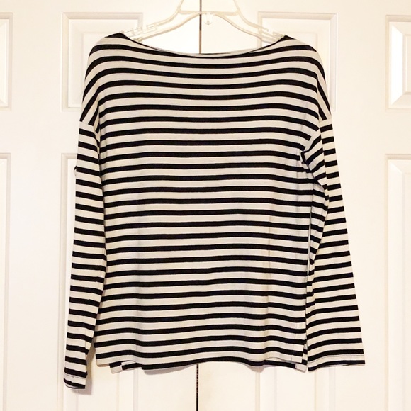 Vince Tops - VINCE black white long sleeve boat neck top XS EUC